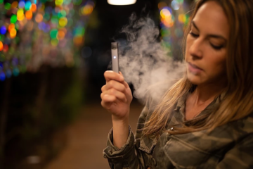 vaping girl